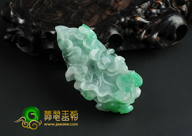 糯冰种三彩缅甸翡翠A货白菜挂件