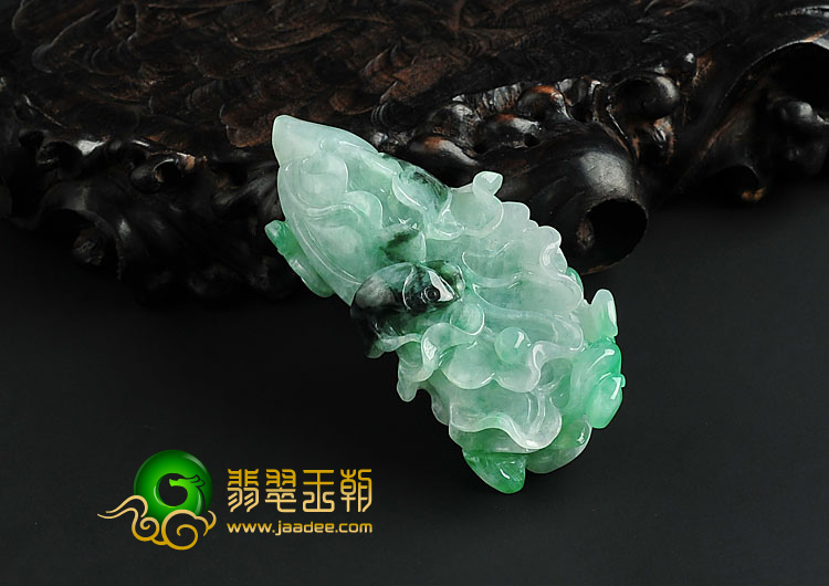 糯冰种三彩缅甸翡翠A货白菜挂件