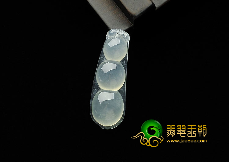 冰种晴水缅甸翡翠A货四季豆挂件