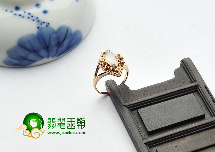 冰玻种无色缅甸翡翠A货镶玫瑰金马眼戒指(真钻)