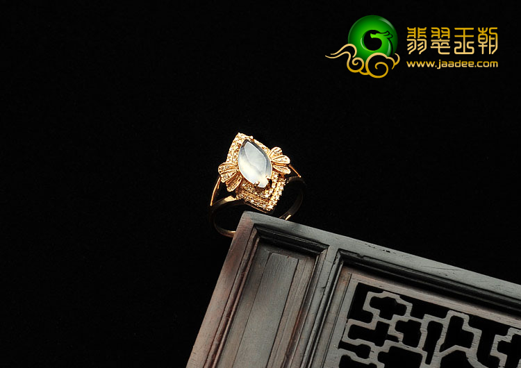 冰玻种无色缅甸翡翠A货镶玫瑰金马眼戒指(真钻)