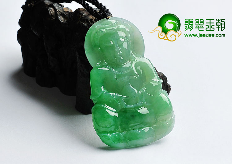 糯冰种翠色缅甸翡翠A货观音挂件
