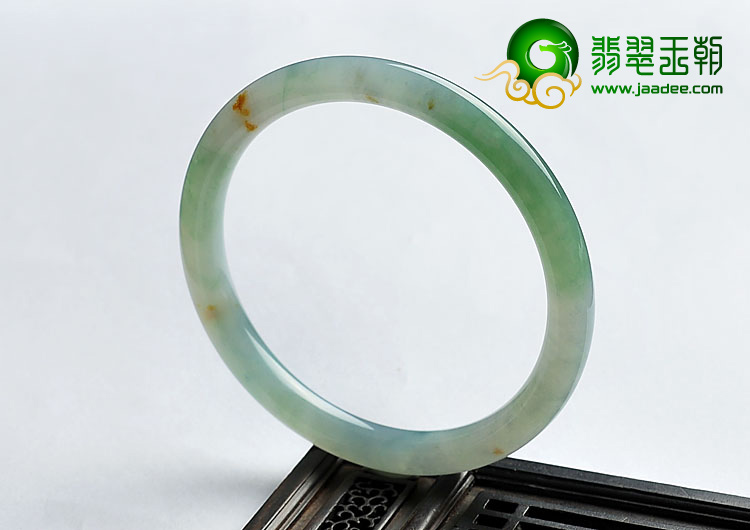 糯冰种飘花略带黄翡缅甸翡翠A货圆条手镯(62.2mm)