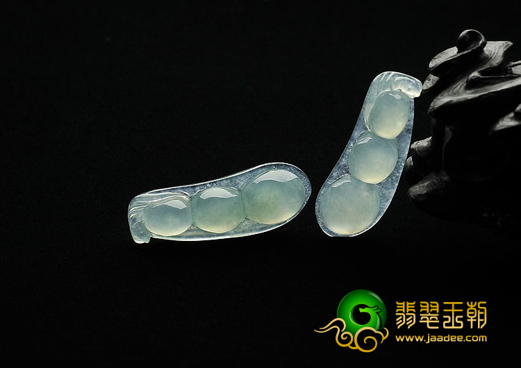 冰种晴水缅甸翡翠A货四季豆挂件(一对)
