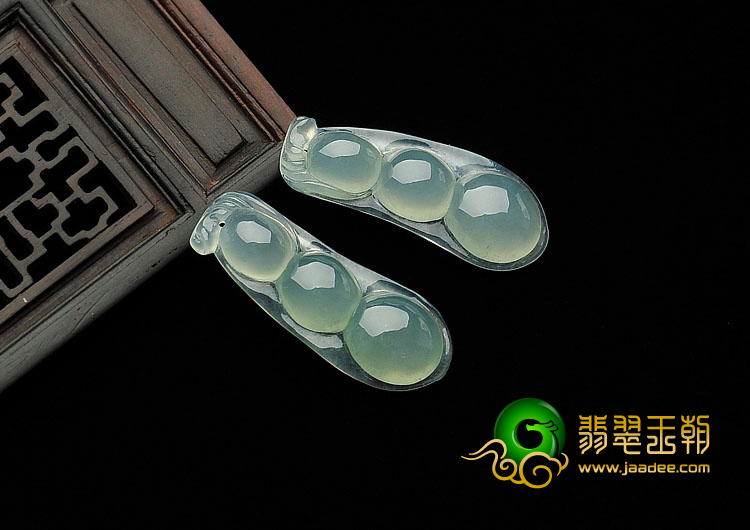 冰种晴水缅甸翡翠A货四季豆挂件(一对)