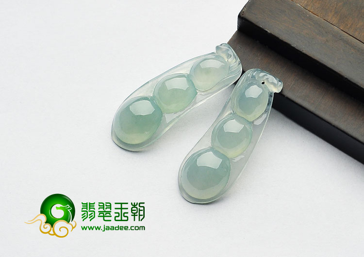 冰种晴水缅甸翡翠A货四季豆挂件(一对)