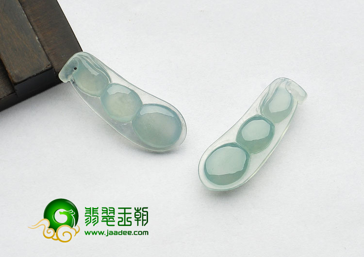 冰种晴水缅甸翡翠A货四季豆挂件(一对)