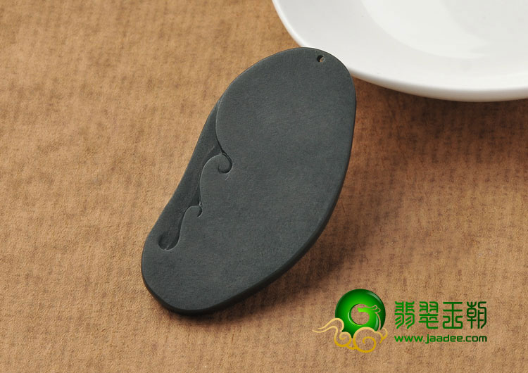 冰种墨翠缅甸翡翠A货站观音挂件