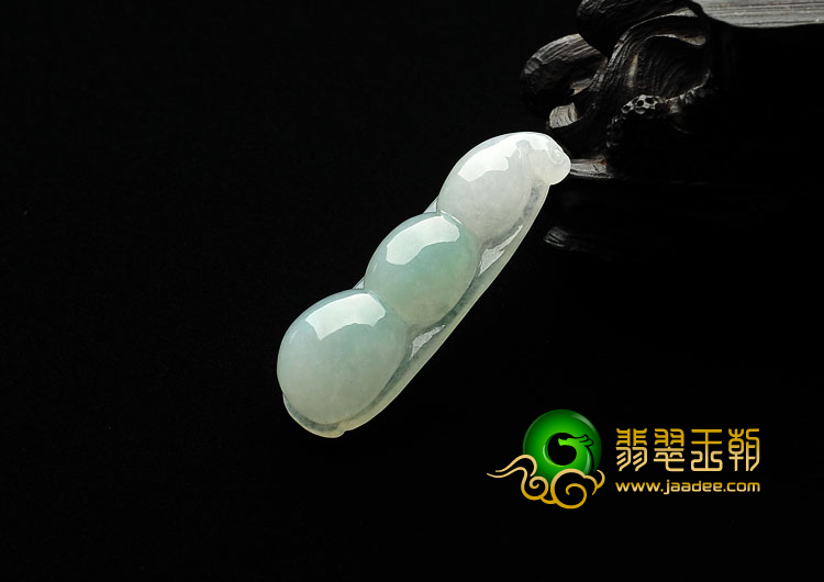 冰种晴水缅甸翡翠A货四季豆挂件