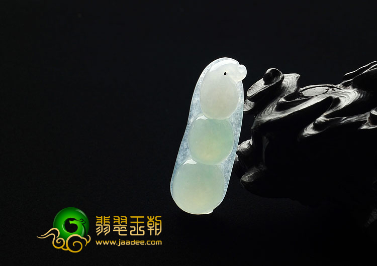 冰种晴水缅甸翡翠A货四季豆挂件