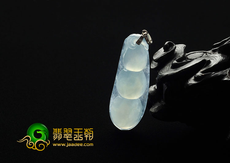 冰种晴水缅甸翡翠A货四季豆挂件
