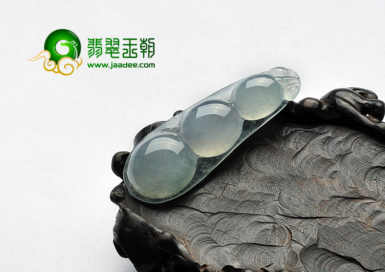 冰种晴水缅甸翡翠A货四季豆挂件