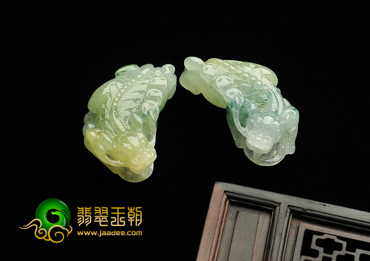 糯冰种黄翡飘花缅甸翡翠A货貔貅挂件(一对)