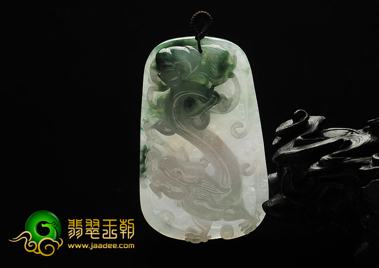 糯冰种飘花缅甸翡翠A货龙牌挂件
