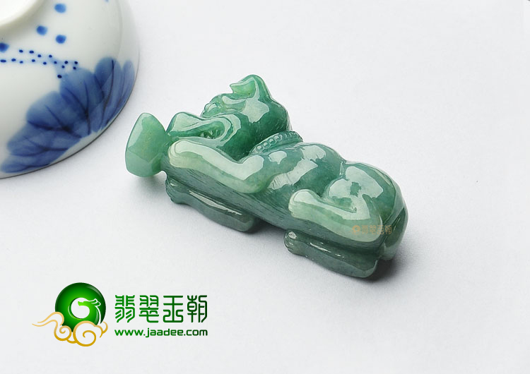 糯冰种绿晴水缅甸翡翠A货旺财挂件