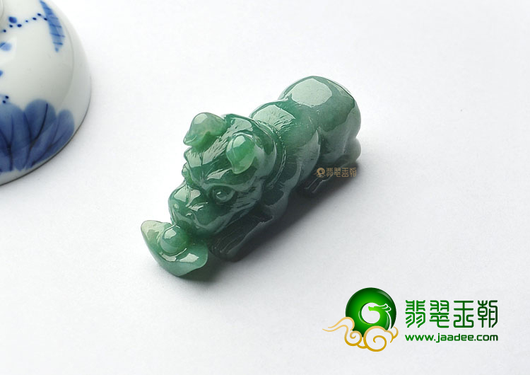 糯冰种绿晴水缅甸翡翠A货旺财挂件