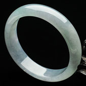 冰种略飘花缅甸翡翠A货手镯（58.4mm）