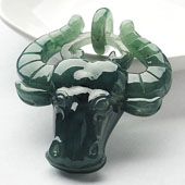 糯冰种蓝水缅甸翡翠A货牛头挂件