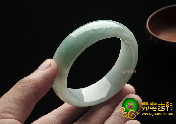 糯冰种晴水缅甸翡翠A货手镯(52.3mm)