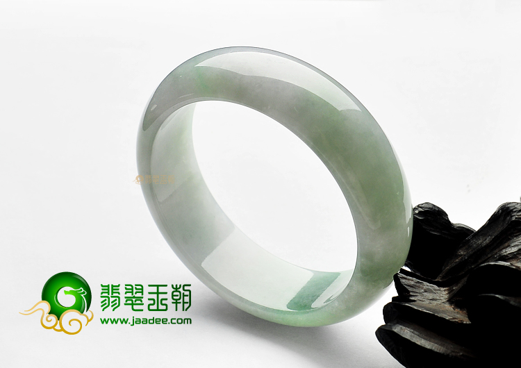 糯冰种晴水缅甸翡翠A货手镯(61.9mm)