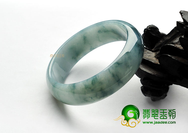 糯冰种飘花缅甸翡翠A货手镯(63.3mm)