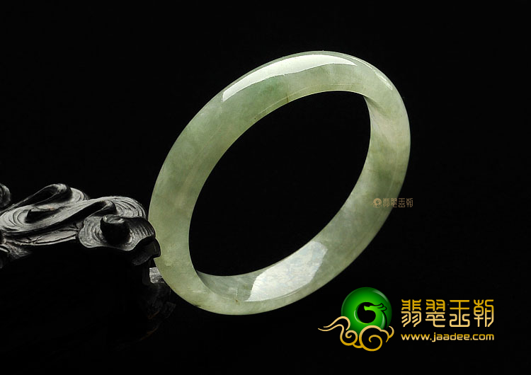 (超值推荐)糯冰种晴水缅甸翡翠A货手镯(52.9mm)