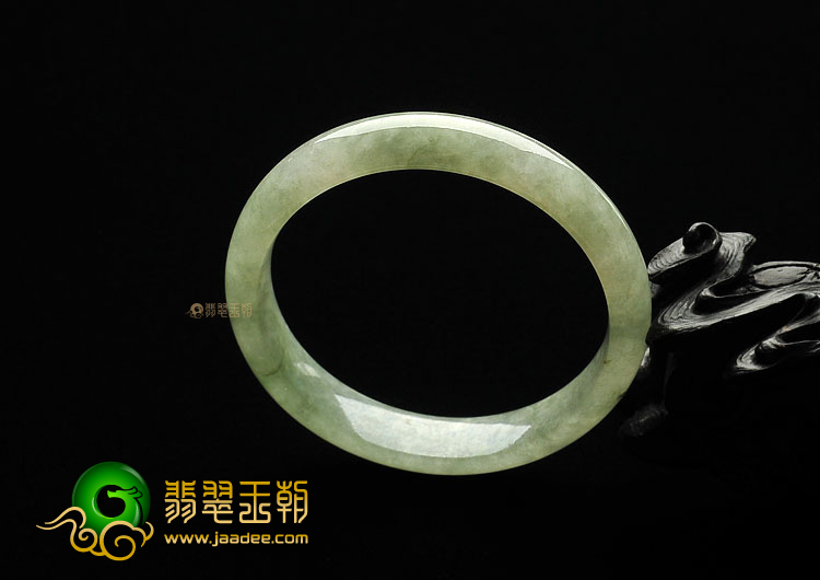 (超值推荐)糯冰种晴水缅甸翡翠A货手镯(52.9mm)