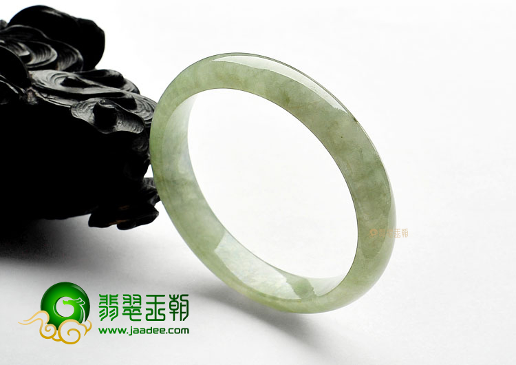 (超值推荐)糯冰种晴水缅甸翡翠A货手镯(52.9mm)
