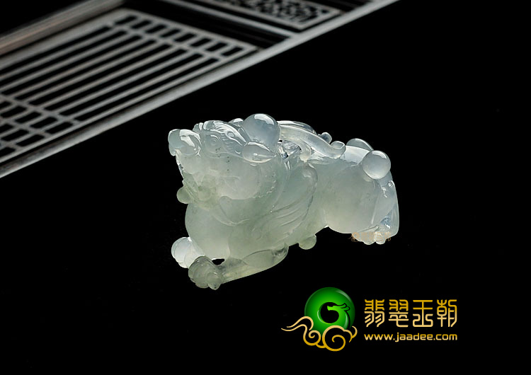 冰种晴水缅甸翡翠A货貔貅挂件