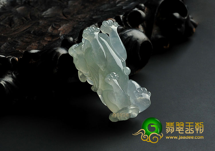 冰种晴水缅甸翡翠A货貔貅挂件