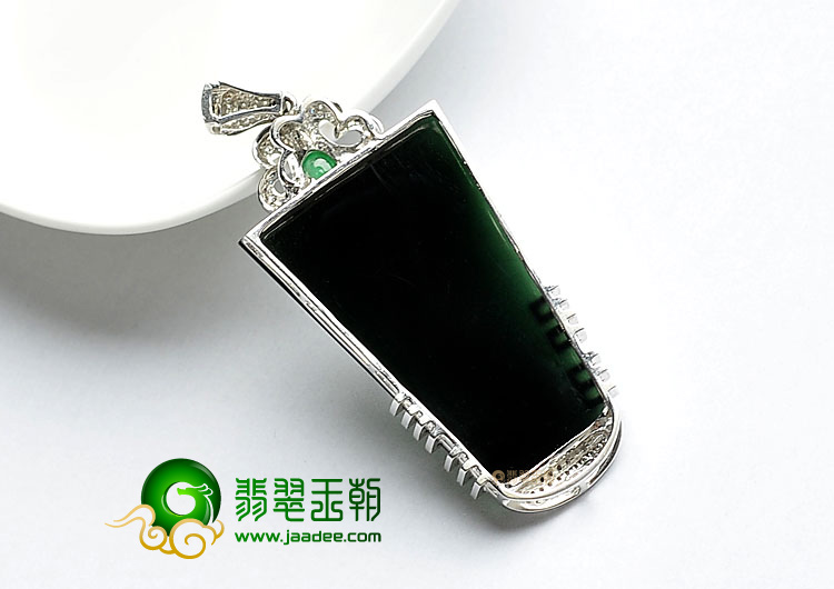 冰种墨翠缅甸翡翠A货镶白金梯型胸坠(真钻)
