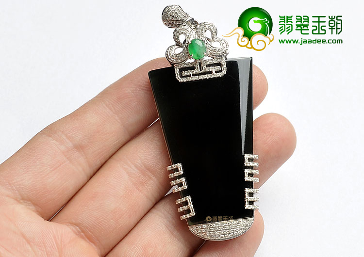 冰种墨翠缅甸翡翠A货镶白金梯型胸坠(真钻)