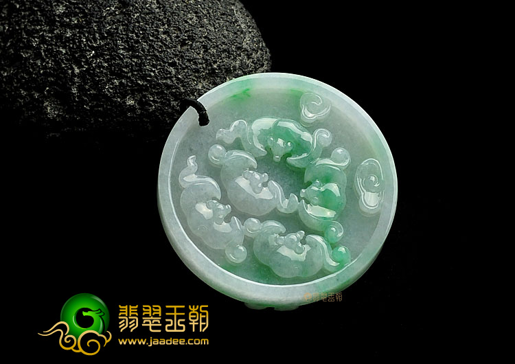 糯冰种飘翠缅甸翡翠A货龙牌挂件