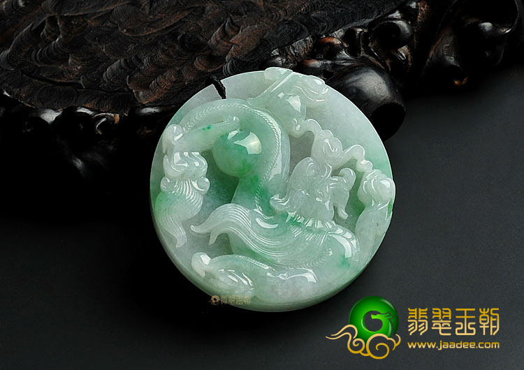 糯冰种飘翠缅甸翡翠A货龙牌挂件