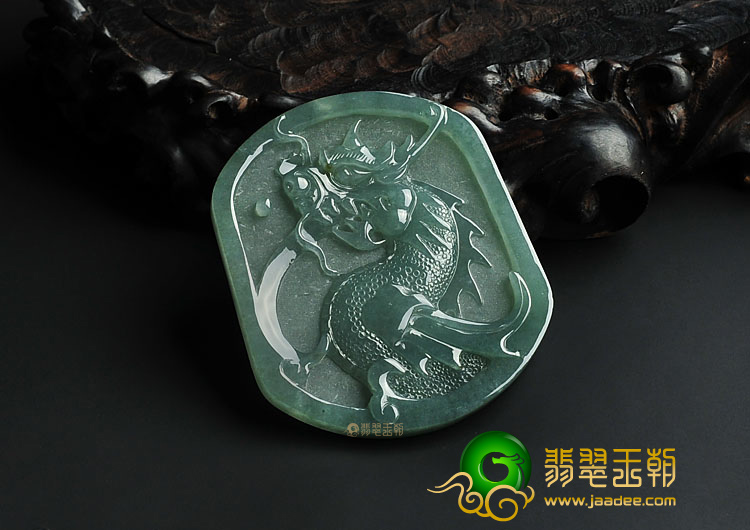 冰种晴水缅甸翡翠A货龙牌挂件