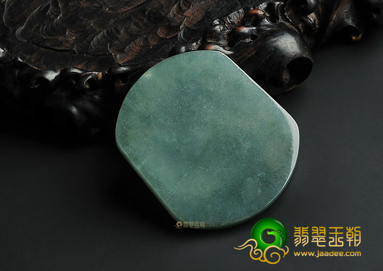 冰种晴水缅甸翡翠A货龙牌挂件