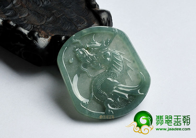冰种晴水缅甸翡翠A货龙牌挂件