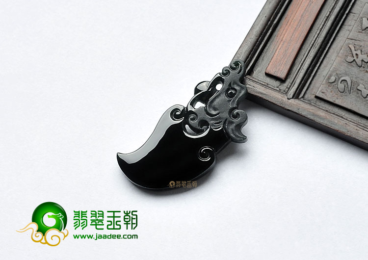 冰种墨翠缅甸翡翠A货仿古龙挂件