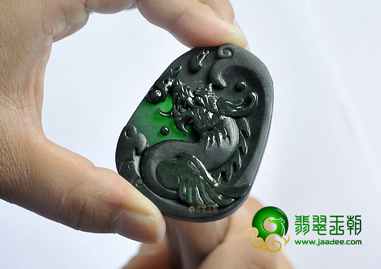 冰种墨翠缅甸翡翠A货飞龙在天挂件