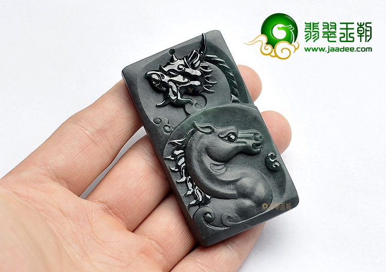 糯冰种墨翠缅甸翡翠A货龙马精神挂件