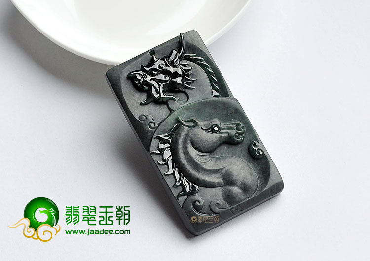 糯冰种墨翠缅甸翡翠A货龙马精神挂件