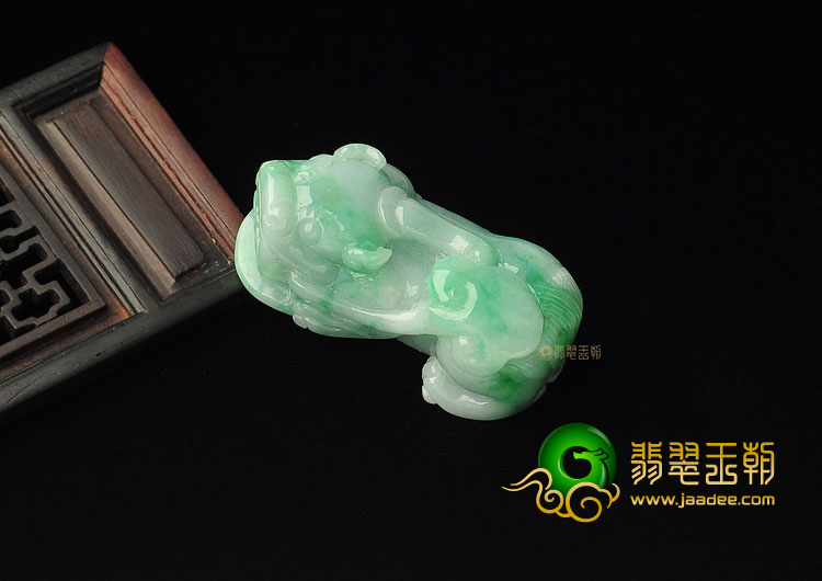 糯冰种飘翠缅甸翡翠A货貔貅挂件