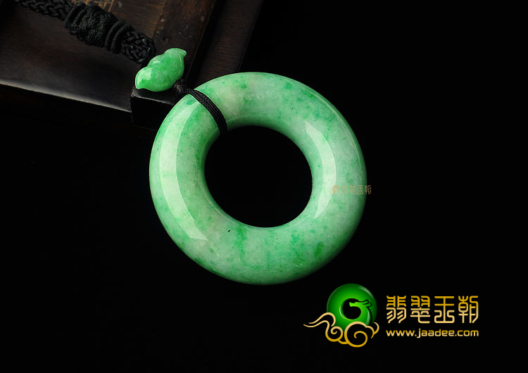 糯冰种翠色缅甸翡翠A货平安扣挂件