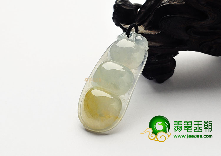 冰种晴水带黄翡缅甸翡翠A货四季豆挂件