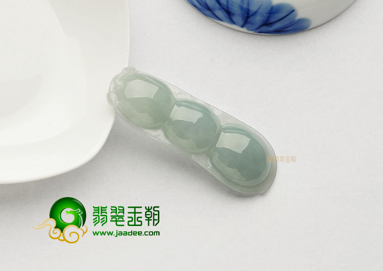 糯冰种晴水缅甸翡翠A货四季豆挂件