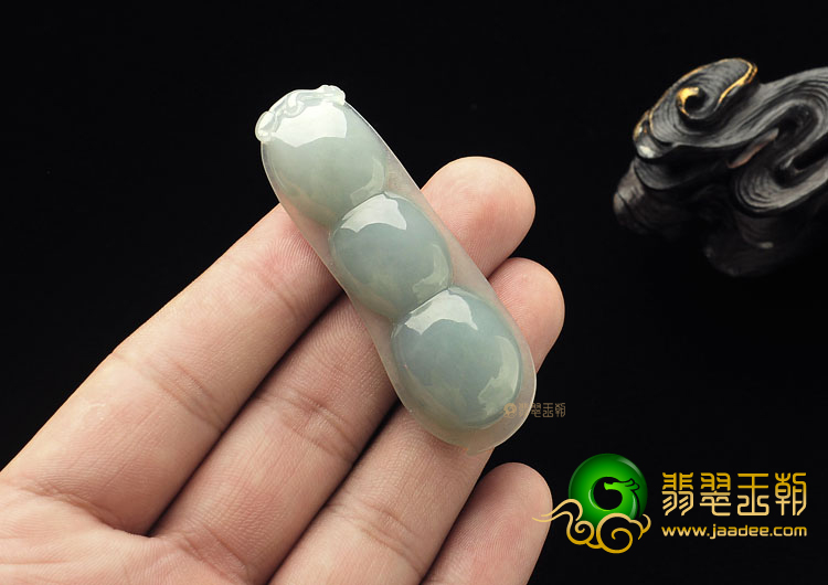 糯冰种晴水缅甸翡翠A货四季豆挂件