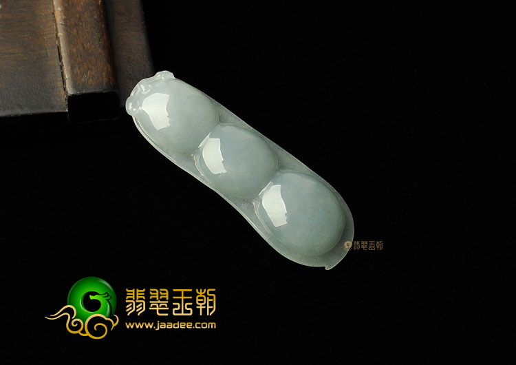 糯冰种晴水缅甸翡翠A货四季豆挂件