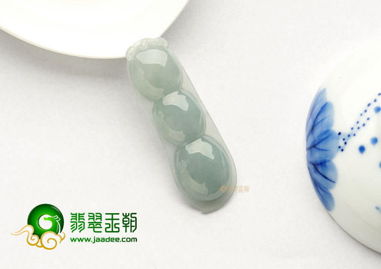 糯冰种晴水缅甸翡翠A货四季豆挂件