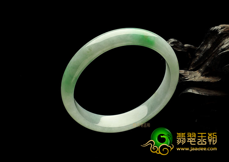糯冰种飘翠缅甸翡翠A货贵妃镯(54.5-49.5mm)