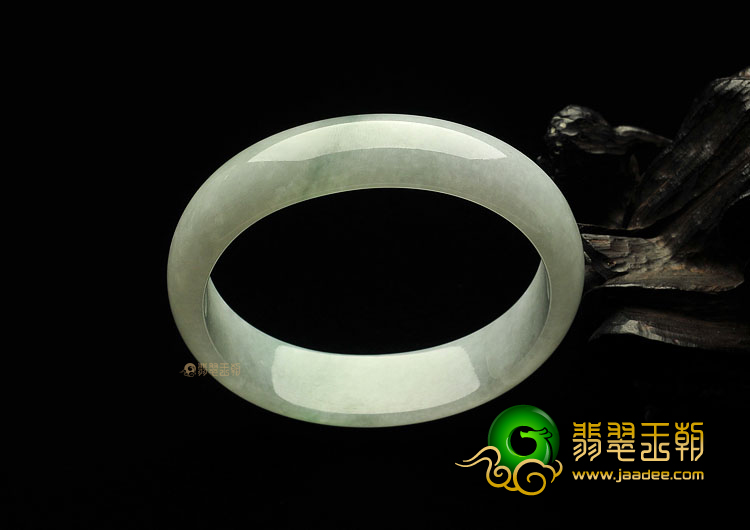 糯冰种略飘翠缅甸翡翠A货贵妃镯(51.3-46mm)